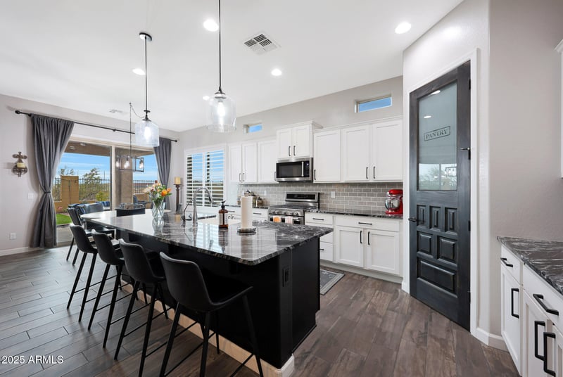 6915 Quince St, Mesa, AZ 85207