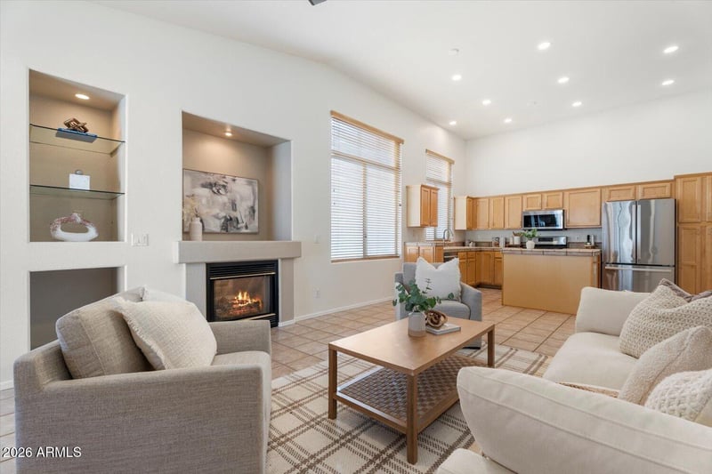 6915 W Blackhawk Dr, Glendale, AZ 85308