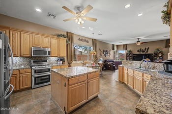 6915 Briles Rd, Peoria, AZ 85383