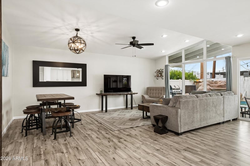 6917 Earll Dr, Scottsdale, AZ 85251