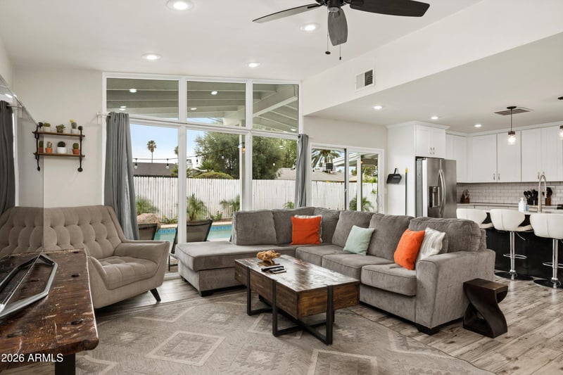 6917 Earll Dr, Scottsdale, AZ 85251