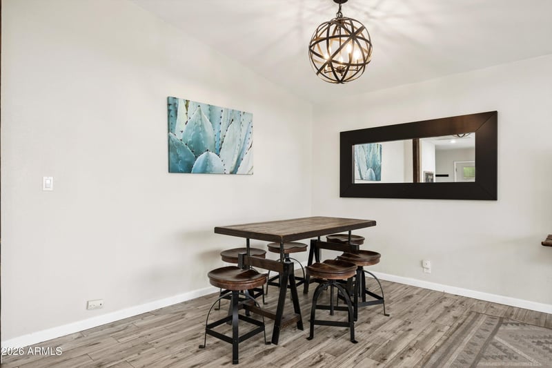 6917 E Earll Dr, Scottsdale, AZ 85251
