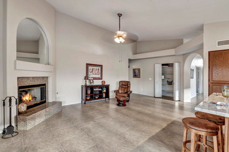 6917 E Medina Ave, Mesa, AZ 85209