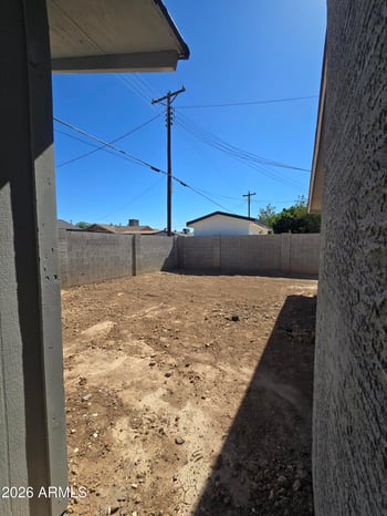 6917 W Highland Ave, Phoenix, AZ 85033