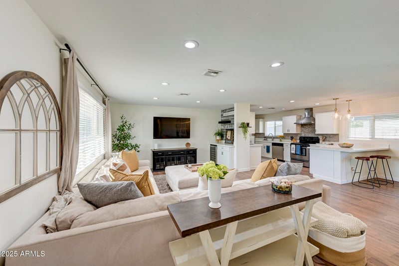 6918 Palm Ln, Scottsdale, AZ 85257