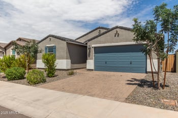 6918 Winston Dr, Laveen, AZ 85339