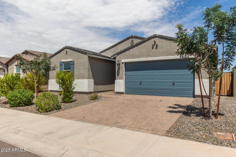 6918 Winston Dr, Laveen, AZ 85339