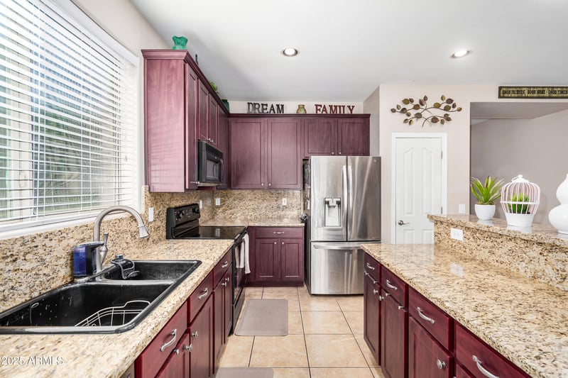 6919 Onyx Dr, Chandler, AZ 85249