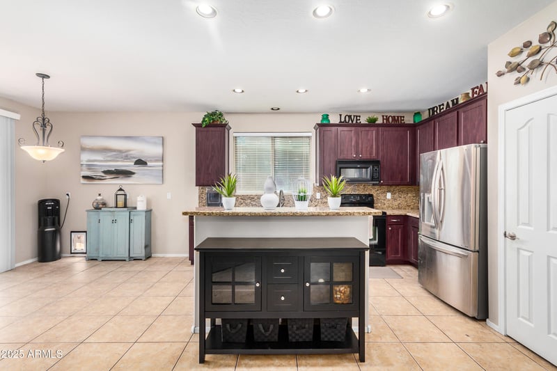 6919 Onyx Dr, Chandler, AZ 85249