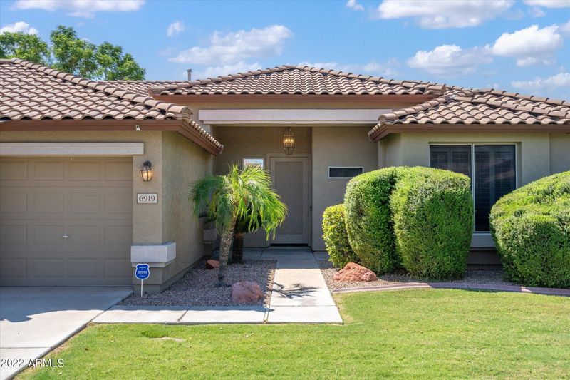6919 W St John Rd, Glendale, AZ 85308