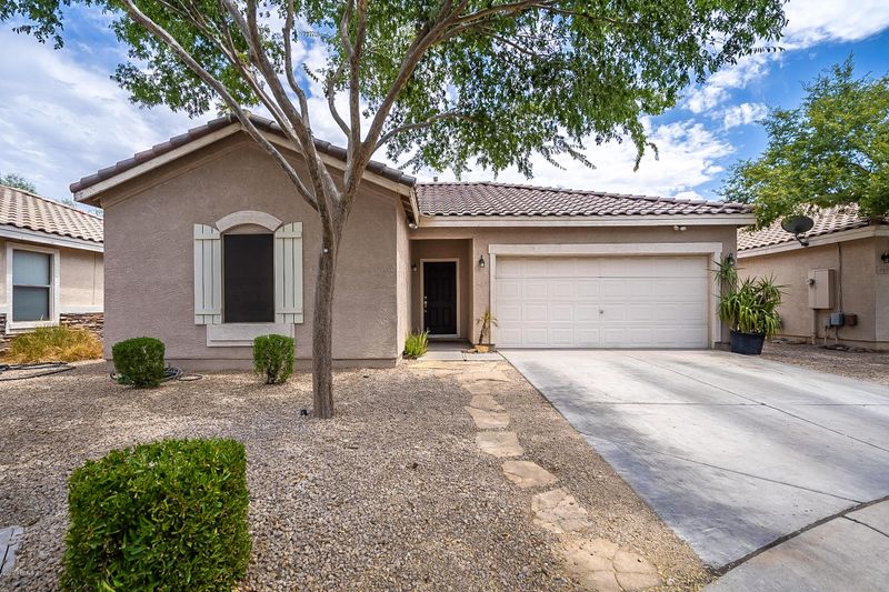 692 E Flintlock Pl, Chandler, AZ 85286