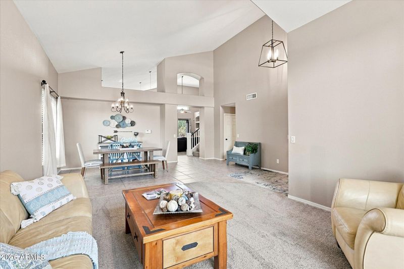 692 W Honeysuckle Dr, Chandler, AZ 85248