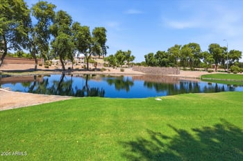 692 W Honeysuckle Dr, Chandler, AZ 85248