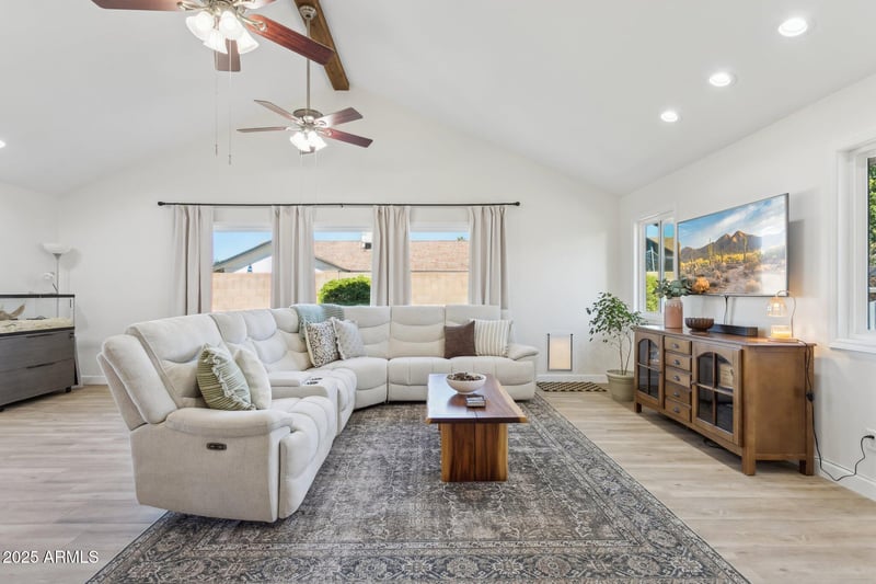 6920 Comet Ave, Peoria, AZ 85345