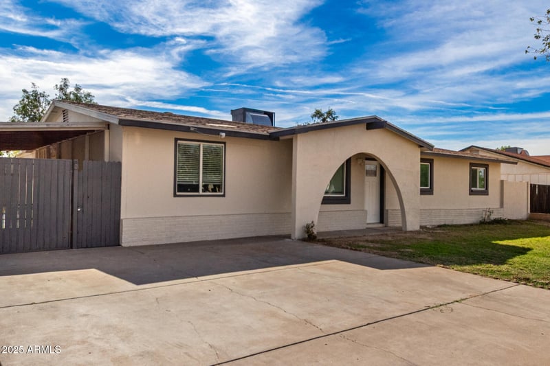 6923 Rancho Dr, Glendale, AZ 85303