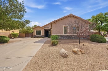 6923 S Black Hills Way, Chandler, AZ 85249