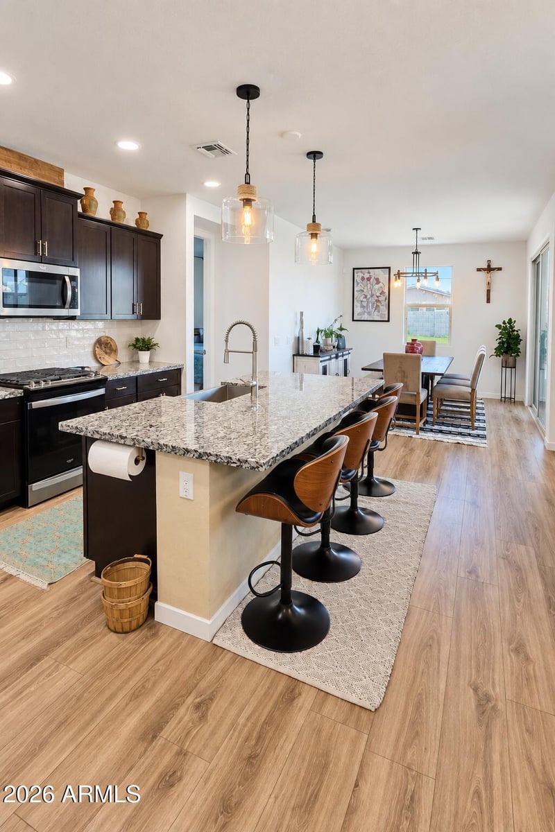 6924 W Beth Dr, Laveen, AZ 85339