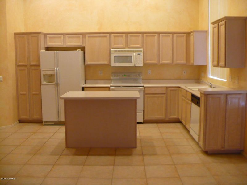 6924 W Blackhawk Dr, Glendale, AZ 85308