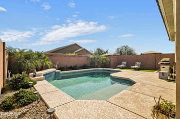 6925 88th Dr, Glendale, AZ 85305