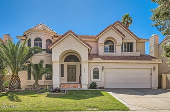 6925 Tonto Dr, Glendale, AZ 85308