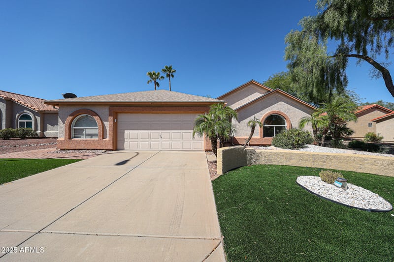 6926 Oakmont Dr, Chandler, AZ 85249