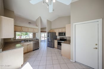 6926 Oakmont Dr, Chandler, AZ 85249