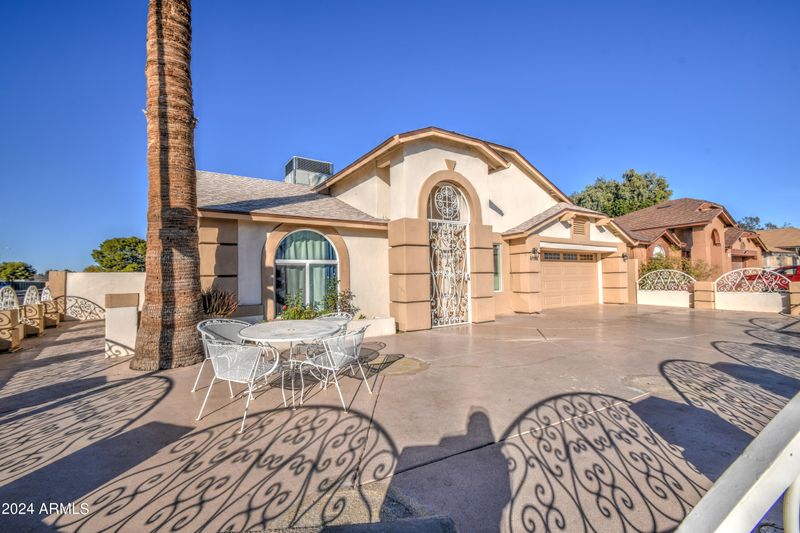 6926 W Cora Ln, Phoenix, AZ 85033