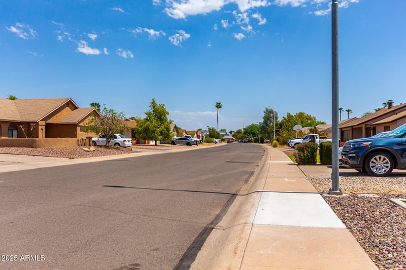 693 Barrow Dr, Chandler, AZ 85225