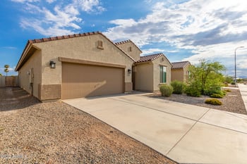 6931 Golden Ln, Peoria, AZ 85345