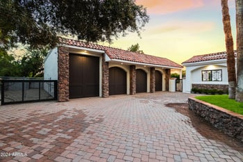 6933 E Fanfol Dr, Paradise Valley, AZ 85253