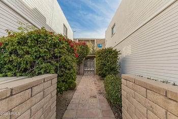 6935 4th St #4, Scottsdale, AZ 85251