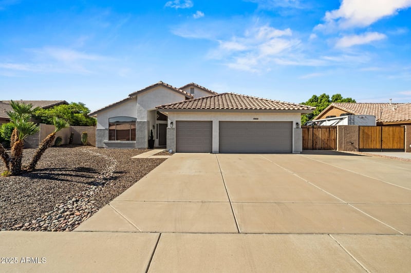 6935 Monte Lindo St, Glendale, AZ 85310