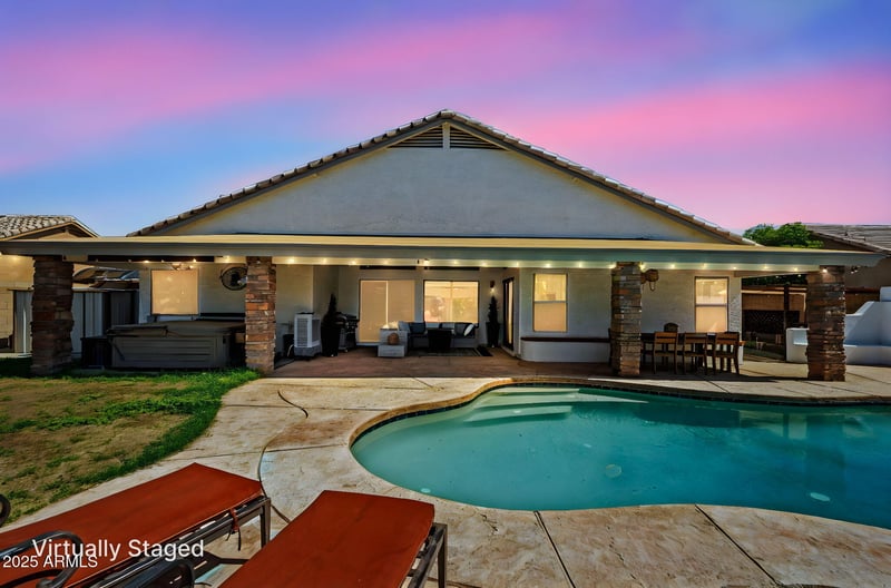 6935 Monte Lindo St, Glendale, AZ 85310