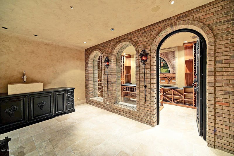 6939 E Hummingbird Ln, Paradise Valley, AZ 85253