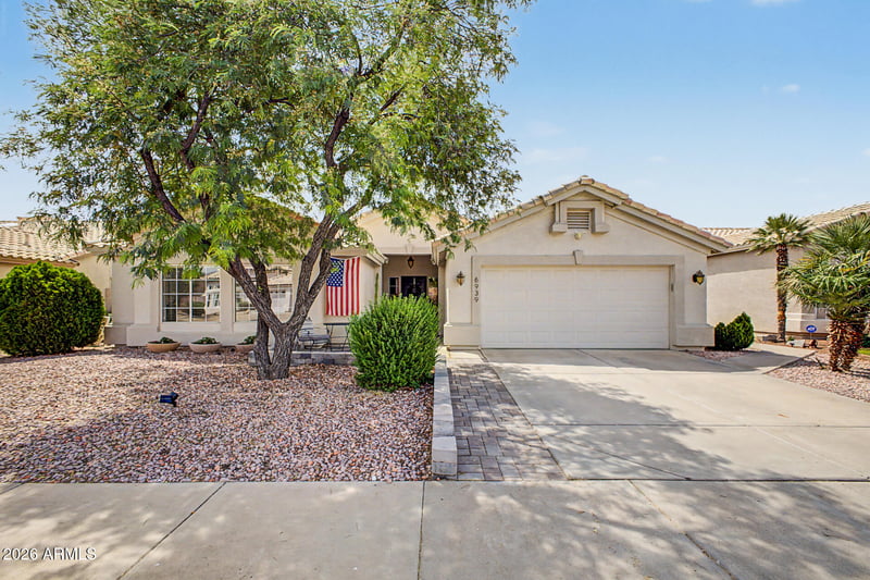 6939 W Robin Ln, Glendale, AZ 85310