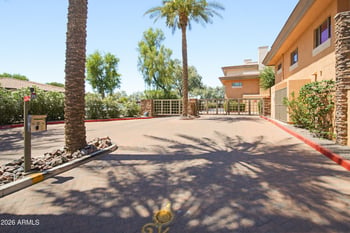 6940 Cochise Rd #1034, Paradise Valley, AZ 85253
