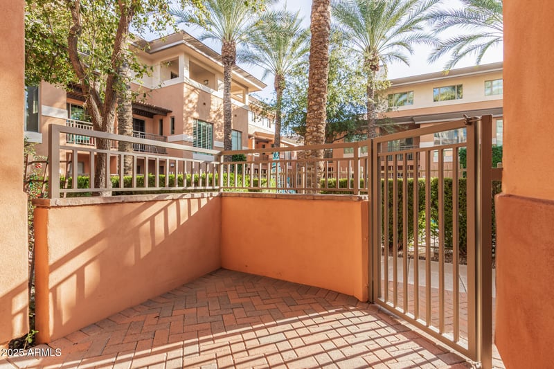 6940 Cochise Rd #1035, Paradise Valley, AZ 85253