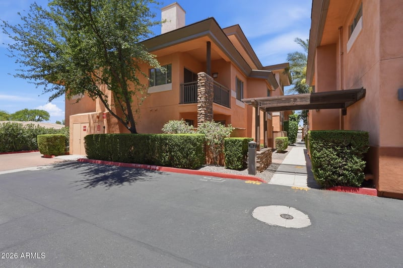 6940 Cochise Rd #1044, Paradise Valley, AZ 85253