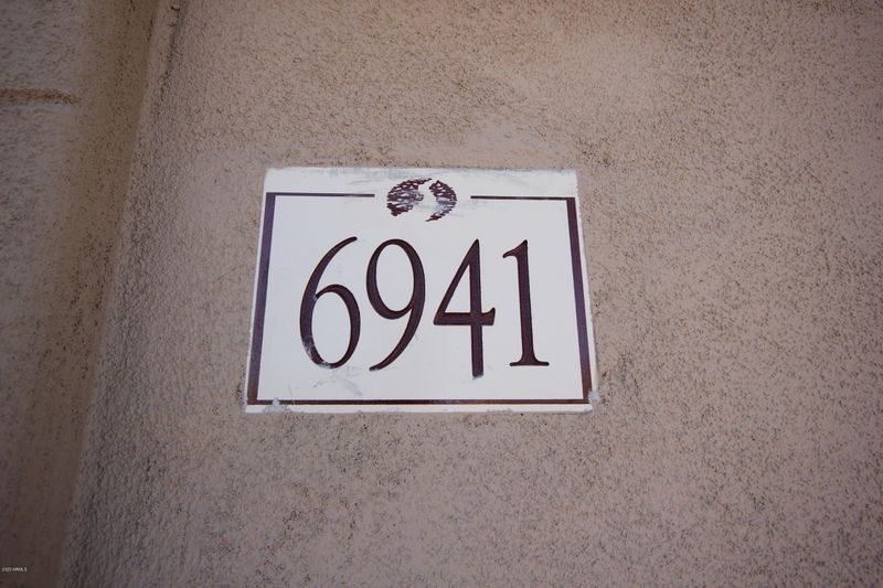 6941 E Russell St, Mesa, AZ 85207