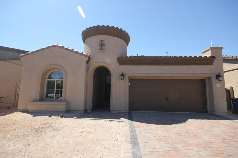 6941 E Russell St, Mesa, AZ 85207
