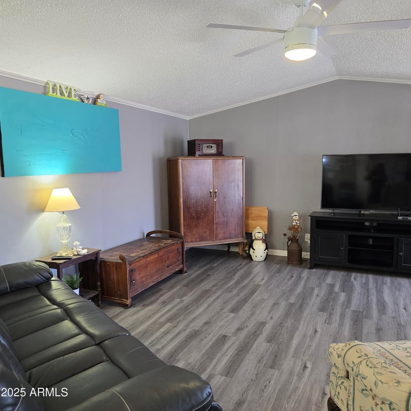 6942 Olive Ave #108, Peoria, AZ 85345