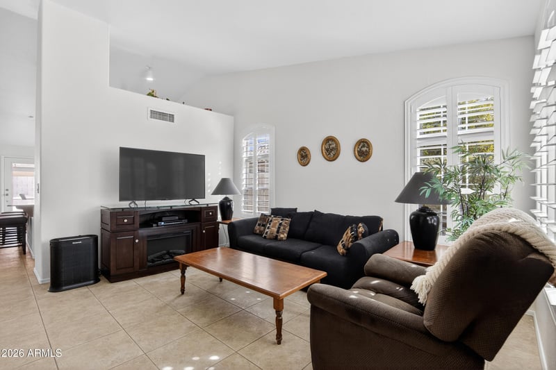 6942 Via Del Sol Dr, Glendale, AZ 85310