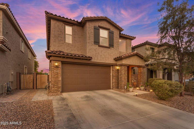 6943 88th Dr, Glendale, AZ 85305