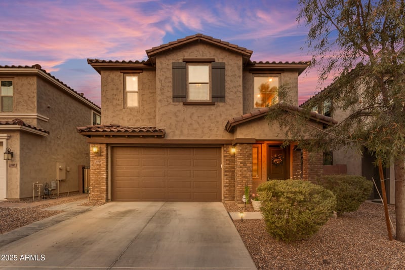 6943 88th Dr, Glendale, AZ 85305