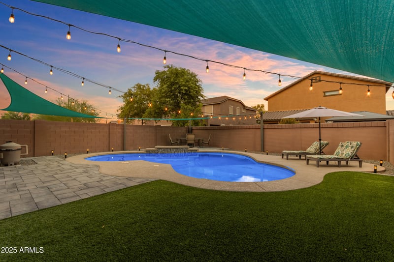 6943 88th Dr, Glendale, AZ 85305