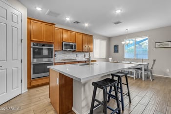 6943 88th Dr, Glendale, AZ 85305