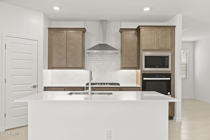6943 Buckhorn Trl, Peoria, AZ 85383