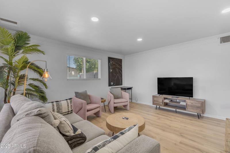 6943 Granada Rd, Scottsdale, AZ 85257