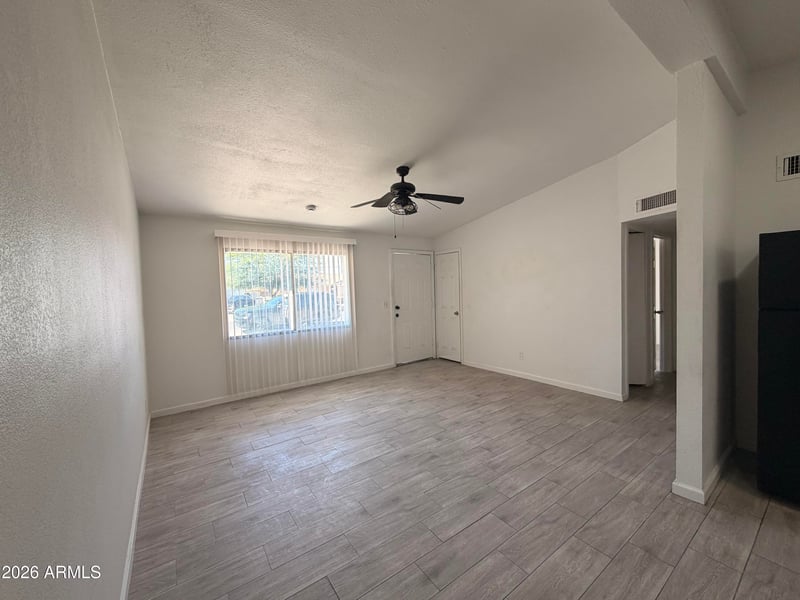 6944 Verde Ln, Phoenix, AZ 85033
