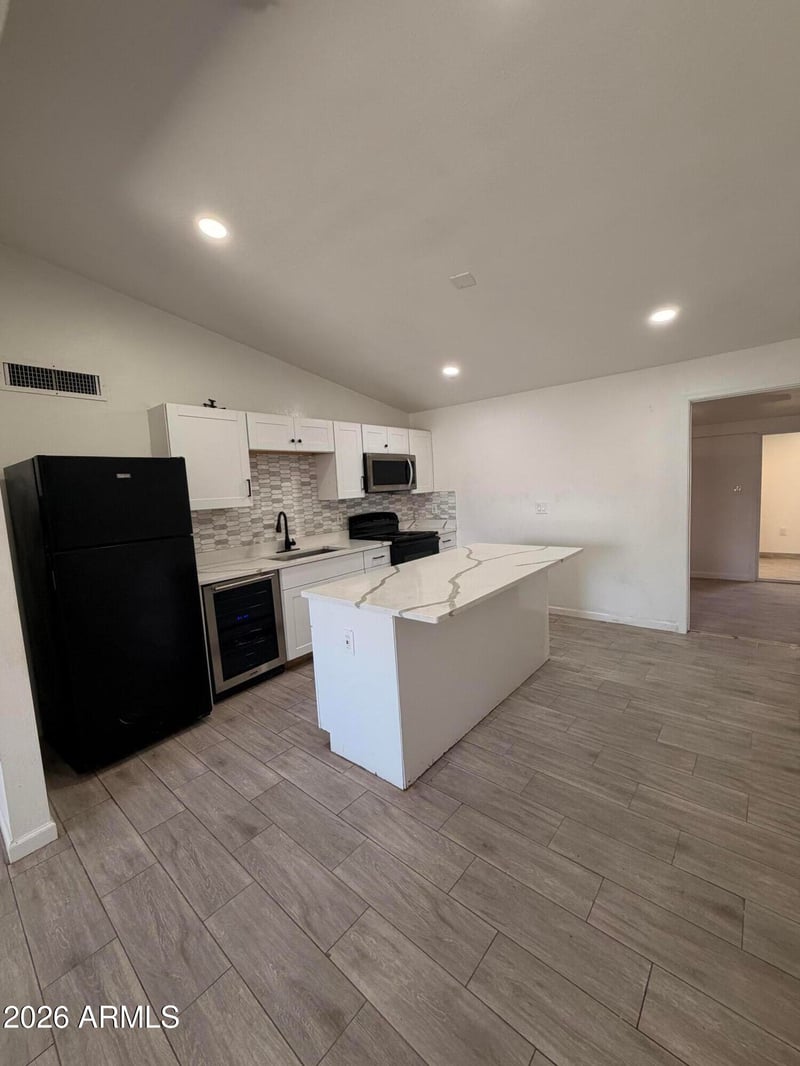 6944 Verde Ln, Phoenix, AZ 85033